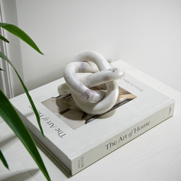 Aria White Marble Links